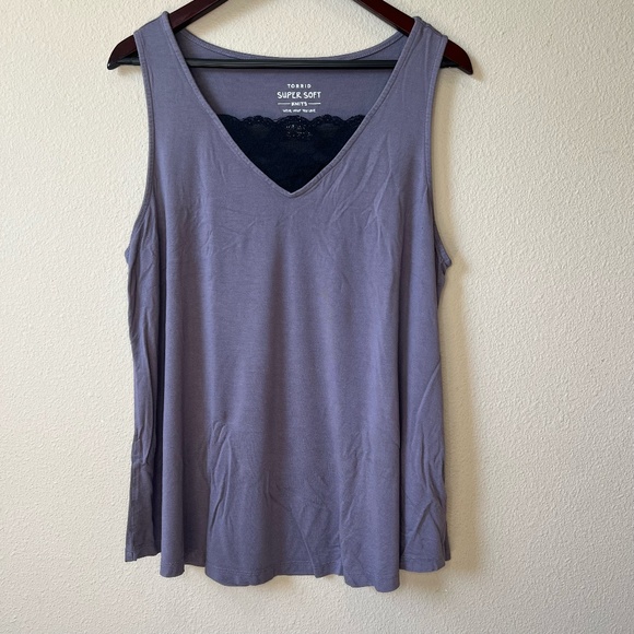 torrid Tops - Torrid gray v-neck tank top with black lace in the v